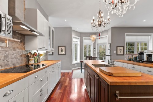 Kitchen - 2 Rue Du Mirage, Lac-Brome, QC - Indoor Photo Showing Kitchen