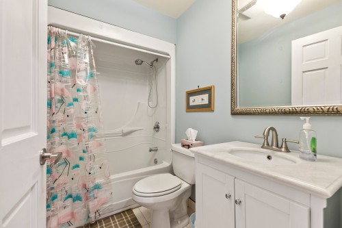Bathroom - 2 Rue Du Mirage, Lac-Brome, QC - Indoor Photo Showing Bathroom