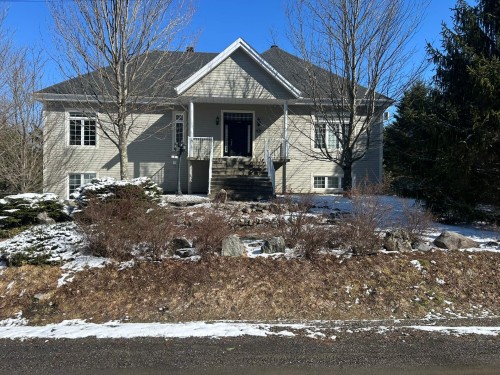 Front of Structure - 2 Rue Du Mirage, Lac-Brome, QC - Outdoor