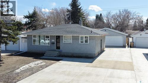 1511 8Th Avenue N, Regina, SK - Outdoor
