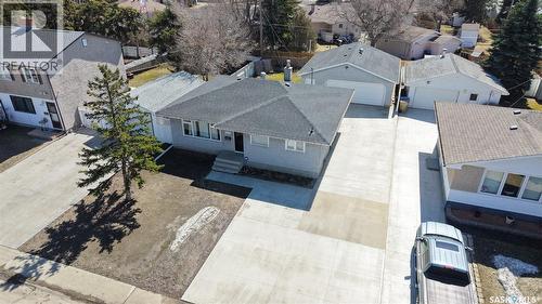 1511 8Th Avenue N, Regina, SK - Outdoor