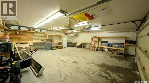1511 8Th Avenue N, Regina, SK - Indoor Photo Showing Garage