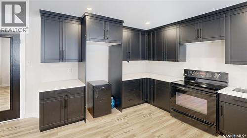 1511 8Th Avenue N, Regina, SK - Indoor Photo Showing Kitchen