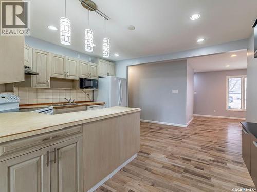 2518 Tomlinson Crescent, Saskatoon, SK - Indoor Photo Showing Kitchen