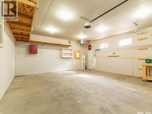 2518 Tomlinson Crescent, Saskatoon, SK - Indoor Photo Showing Garage