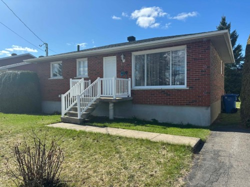24 Rue Vervais  Mercier, QC J6R 2K9