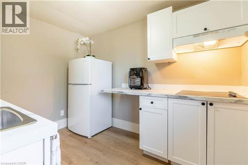 232 Cedarwoods Crescent, Kitchener, ON - Indoor Photo Showing Kitchen