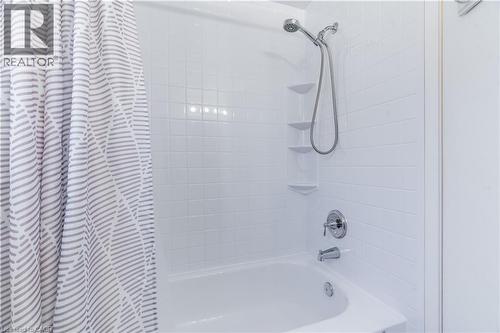 232 Cedarwoods Crescent, Kitchener, ON - Indoor Photo Showing Bathroom