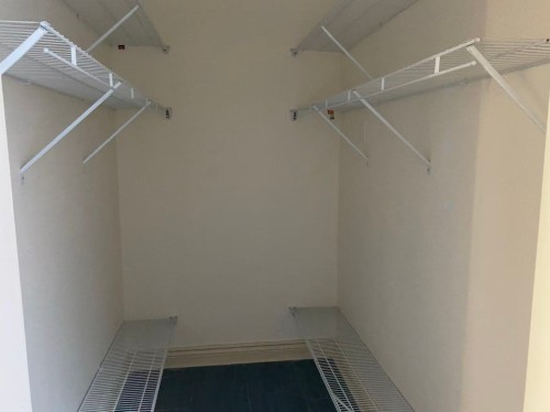 Closet - 2570 Boul. Henri-Bourassa E., Montréal (Ahuntsic-Cartierville), QC - Indoor With Storage