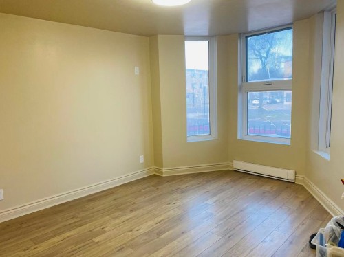 Living Room - 2570 Boul. Henri-Bourassa E., Montréal (Ahuntsic-Cartierville), QC - Indoor Photo Showing Other Room