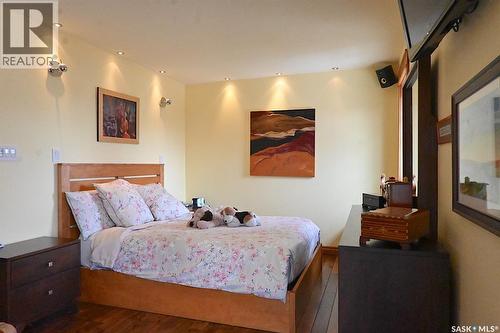18 Rupert Drive, Saskatoon, SK - Indoor Photo Showing Bedroom