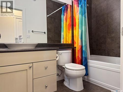1118 Paton Lane, Saskatoon, SK - Indoor Photo Showing Bathroom