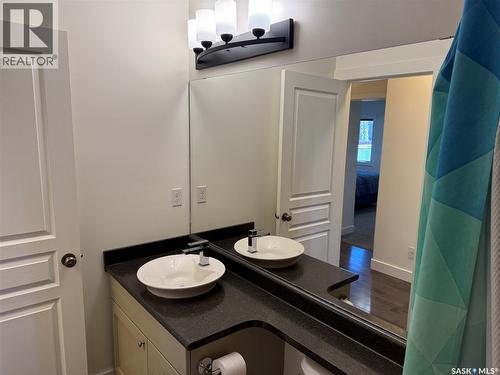 1118 Paton Lane, Saskatoon, SK - Indoor Photo Showing Bathroom