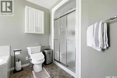 5 Corbin Bay, Grand Coulee, SK - Indoor Photo Showing Bathroom