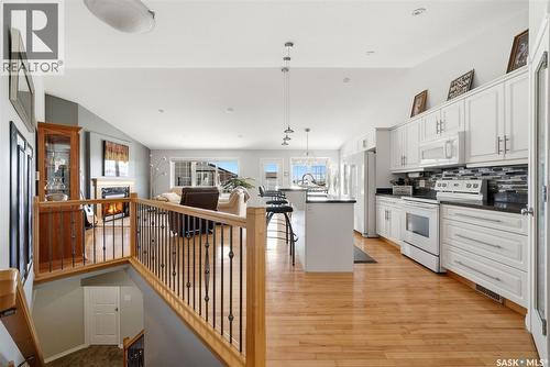 5 Corbin Bay, Grand Coulee, SK - Indoor Photo Showing Kitchen With Upgraded Kitchen