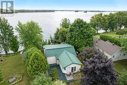 Easy access to the shoreline - 