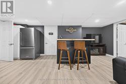 Rec room with bar - 