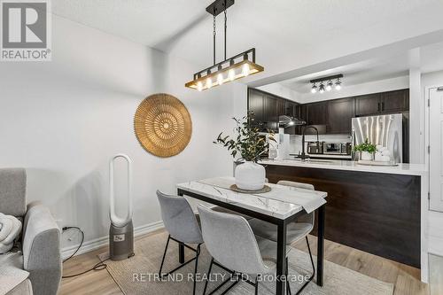 602 - 310 Red Maple Road, Richmond Hill, ON - Indoor Photo Showing Dining Room