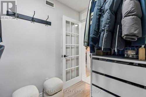602 - 310 Red Maple Road, Richmond Hill, ON - Indoor