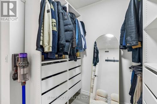 602 - 310 Red Maple Road, Richmond Hill, ON - Indoor With Storage