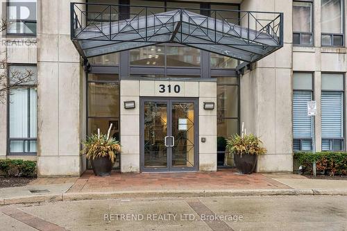 602 - 310 Red Maple Road, Richmond Hill, ON - Outdoor With Balcony