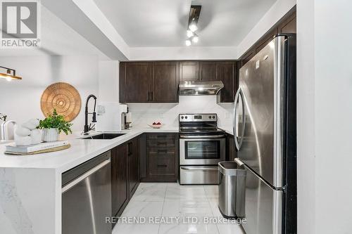 602 - 310 Red Maple Road, Richmond Hill, ON - Indoor Photo Showing Kitchen With Stainless Steel Kitchen With Upgraded Kitchen