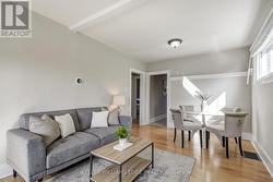 53 EAST 19TH STREET  Hamilton, ON L9A 4R9