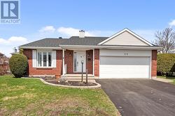 28 HALLEY STREET  Ottawa, ON K2J 3W2