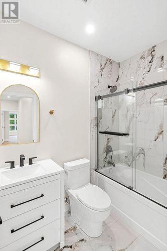 858 William Street, London East (East B), ON - Indoor Photo Showing Bathroom