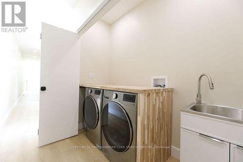 858 William Street, London East (East B), ON - Indoor Photo Showing Laundry Room