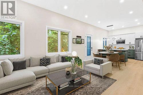 858 William Street, London East (East B), ON - Indoor Photo Showing Living Room