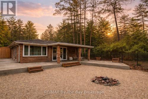 54 HOMEWOOD AVENUE  Wasaga Beach, ON L9Z 2M2