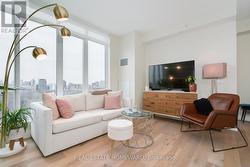 LPH03 - 68 MERTON STREET Toronto, ON M4S 1A1