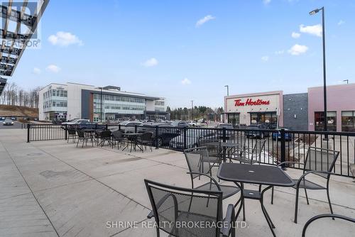 1876 Oxford Street W, London South (South B), ON 