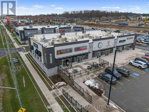 1876 Oxford Street W, London South (South B), ON 