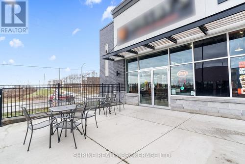 1876 Oxford Street W, London South (South B), ON 