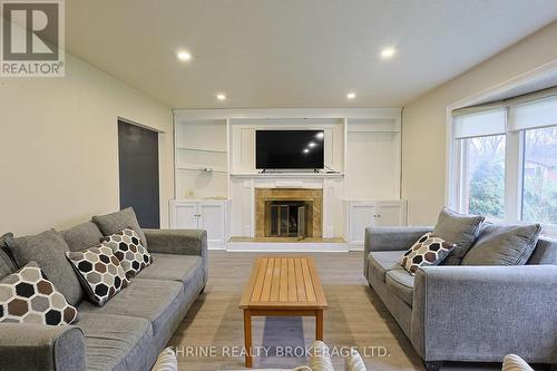 127 Odessa Avenue, London South (South O), ON - Indoor Photo Showing Living Room With Fireplace