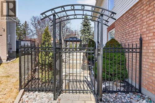 124 Macassa Circle, Ottawa, ON - Outdoor