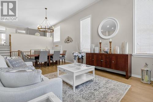 124 Macassa Circle, Ottawa, ON - Indoor Photo Showing Living Room