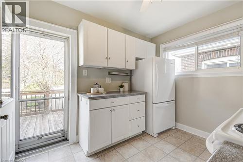 53 East 19Th Street, Hamilton, ON - Indoor Photo Showing Kitchen