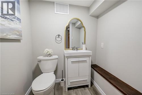 53 East 19Th Street, Hamilton, ON - Indoor Photo Showing Bathroom