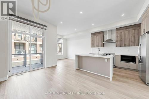 11407 Leslie Street, Richmond Hill, ON - Indoor Photo Showing Kitchen