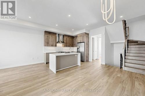 11407 Leslie Street, Richmond Hill, ON - Indoor Photo Showing Kitchen