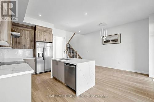 11407 Leslie Street, Richmond Hill, ON - Indoor Photo Showing Kitchen