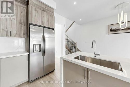 11407 Leslie Street, Richmond Hill, ON - Indoor Photo Showing Kitchen