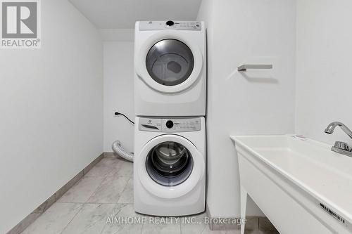 11407 Leslie Street, Richmond Hill, ON - Indoor Photo Showing Laundry Room