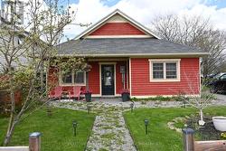 6 YONGE STREET Lansdowne Village, ON K0E 1L0