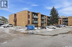 307 419 Tait COURT  Saskatoon, SK S7H 5L3