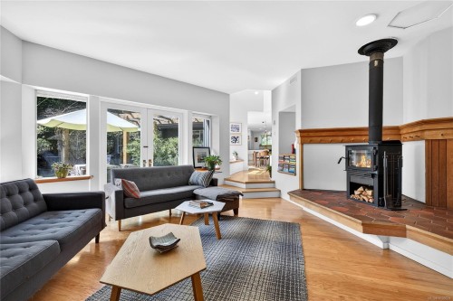 99 Garner Rd, Salt Spring, BC 