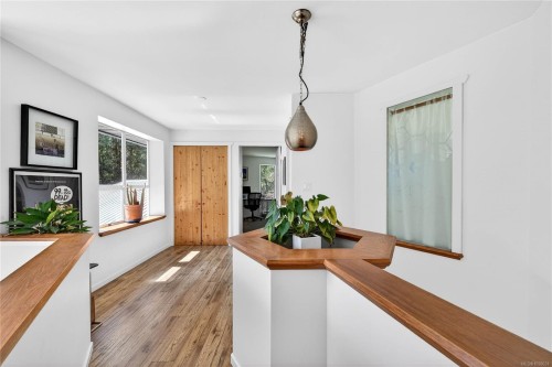 99 Garner Rd, Salt Spring, BC 